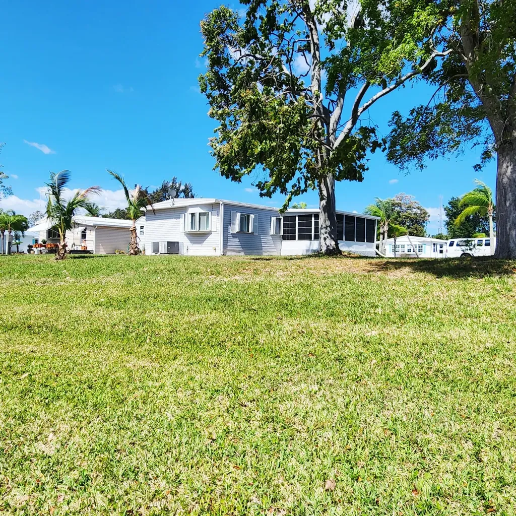 4 Boca Chica Port St Lucie FL 34952