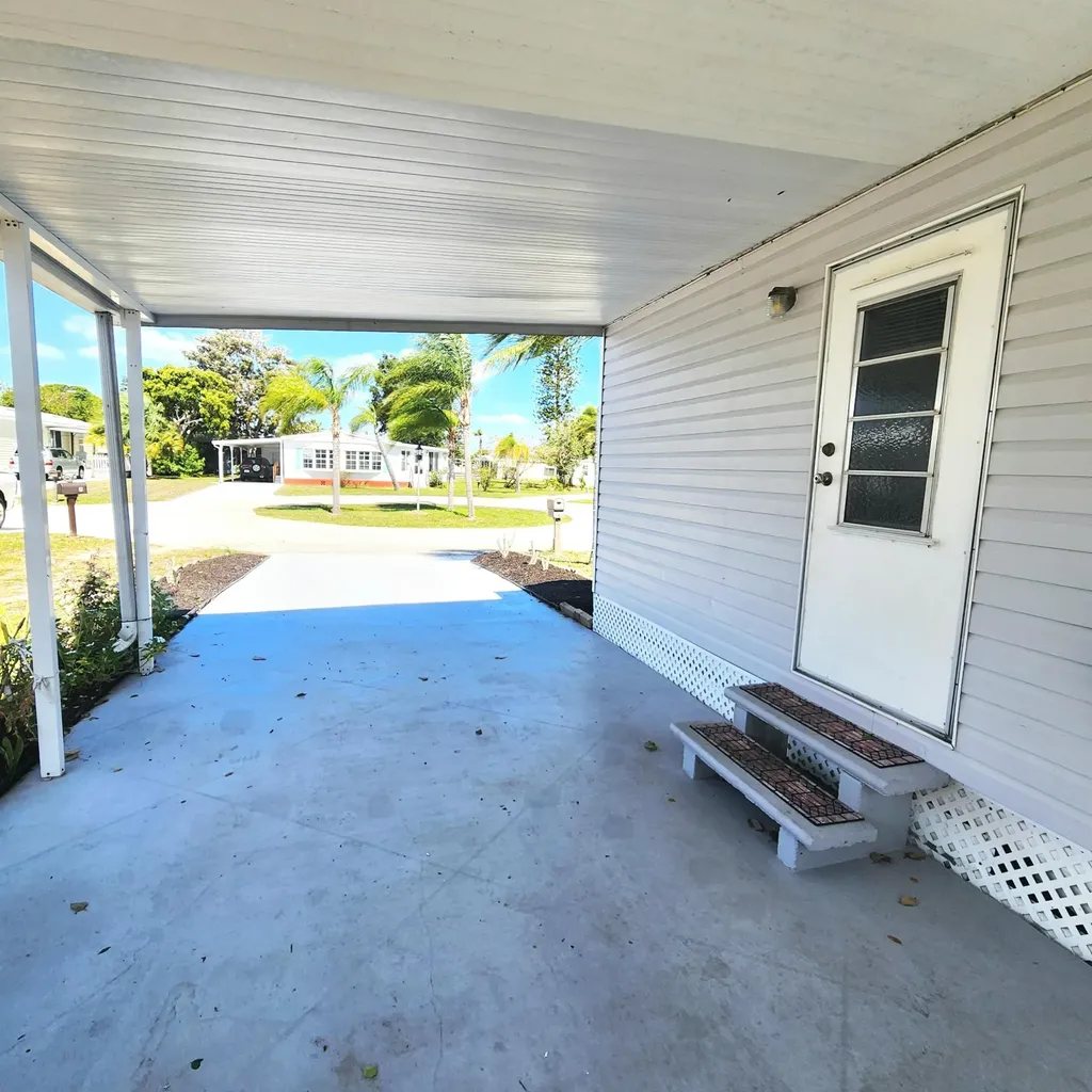 4 Boca Chica Port St Lucie FL 34952