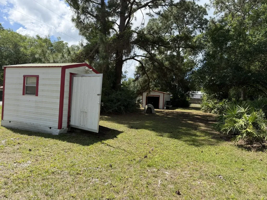 5924 NE 4th Lane Okeechobee FL 34974