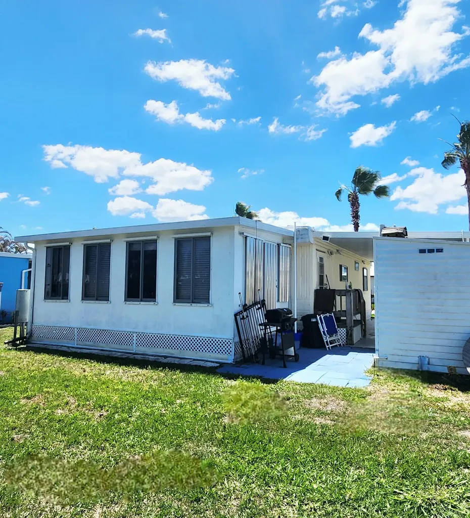 42 SE Spanish Way Port St Lucie FL 34952