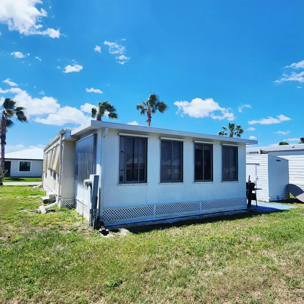 42 SE Spanish Way Port St Lucie FL 34952
