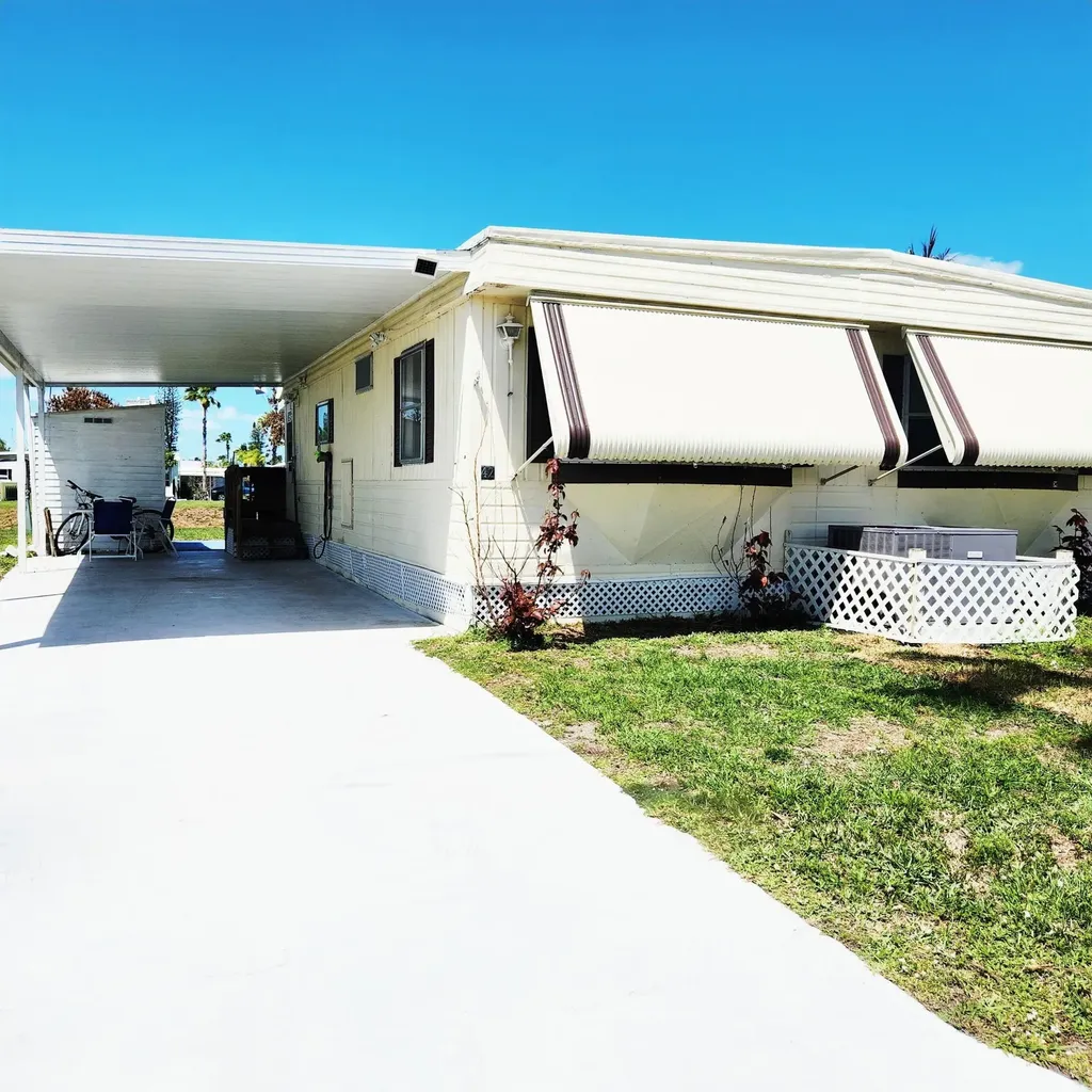 42 SE Spanish Way Port St Lucie FL 34952