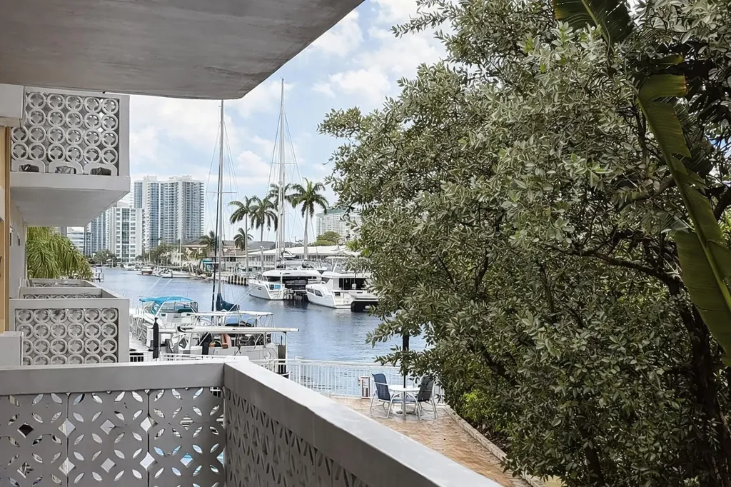 3220 Bayview Drive Fort Lauderdale FL 33306