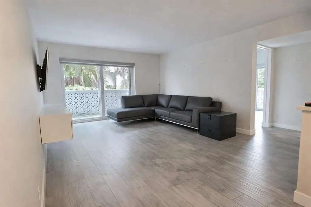 3220 Bayview Drive Fort Lauderdale FL 33306