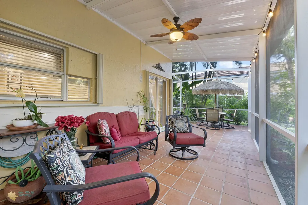 11377 Lakeview Drive Coral Springs FL 33071