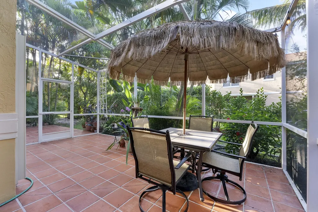 11377 Lakeview Drive Coral Springs FL 33071