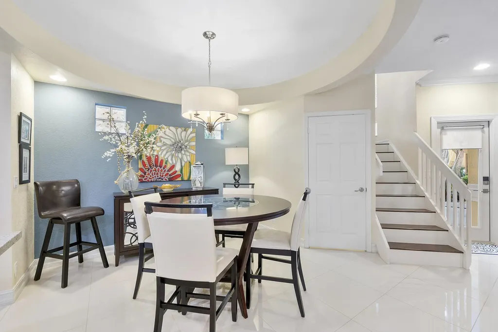 11377 Lakeview Drive Coral Springs FL 33071