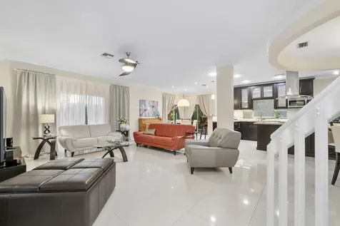 11377 Lakeview Drive Coral Springs FL 33071