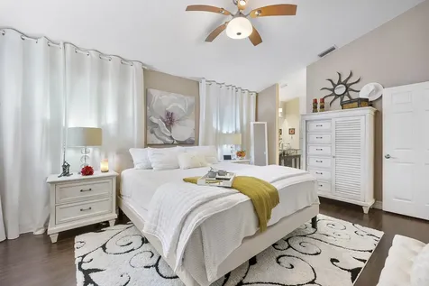 11377 Lakeview Drive Coral Springs FL 33071