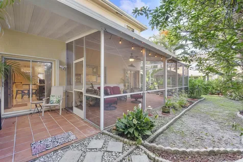 11377 Lakeview Drive Coral Springs FL 33071