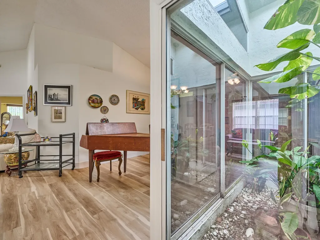 6093 Bay Isle Drive Boynton Beach FL 33437