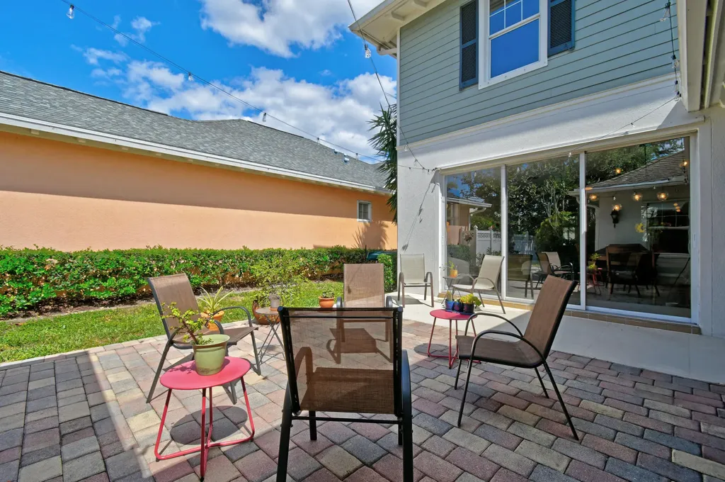 2672 E Community Drive Jupiter FL 33458