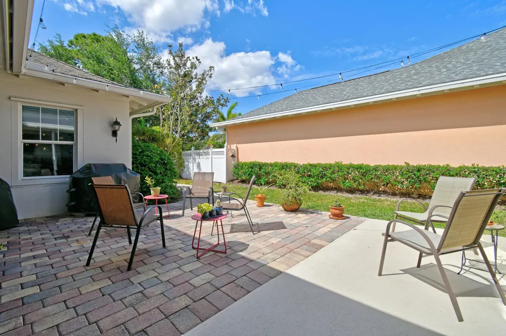 2672 E Community Drive Jupiter FL 33458