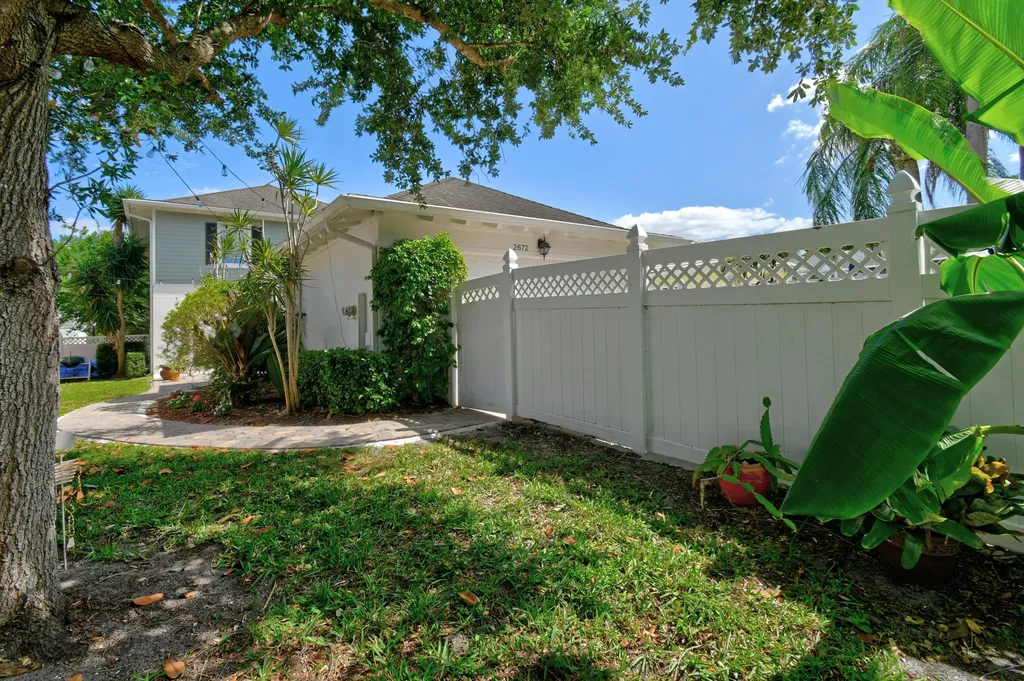 2672 E Community Drive Jupiter FL 33458
