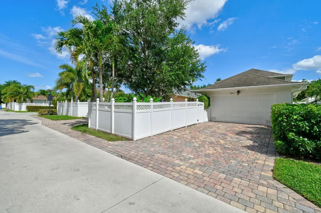 2672 E Community Drive Jupiter FL 33458