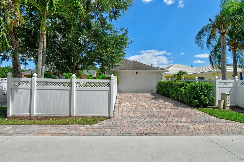 2672 E Community Drive Jupiter FL 33458