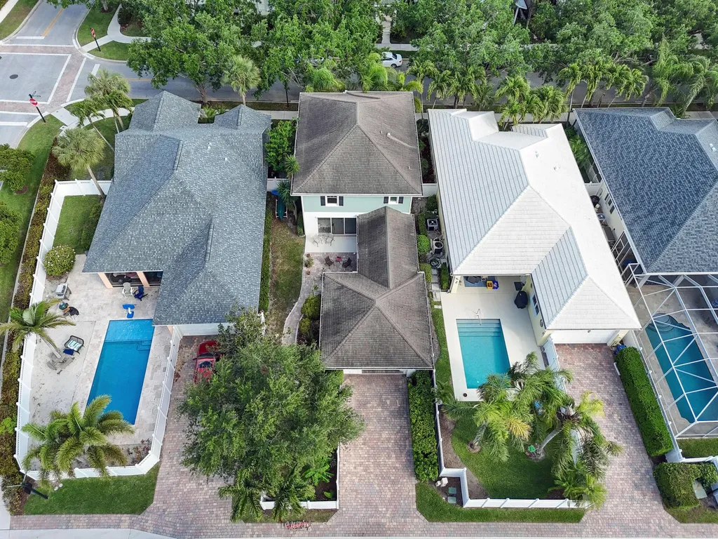 2672 E Community Drive Jupiter FL 33458