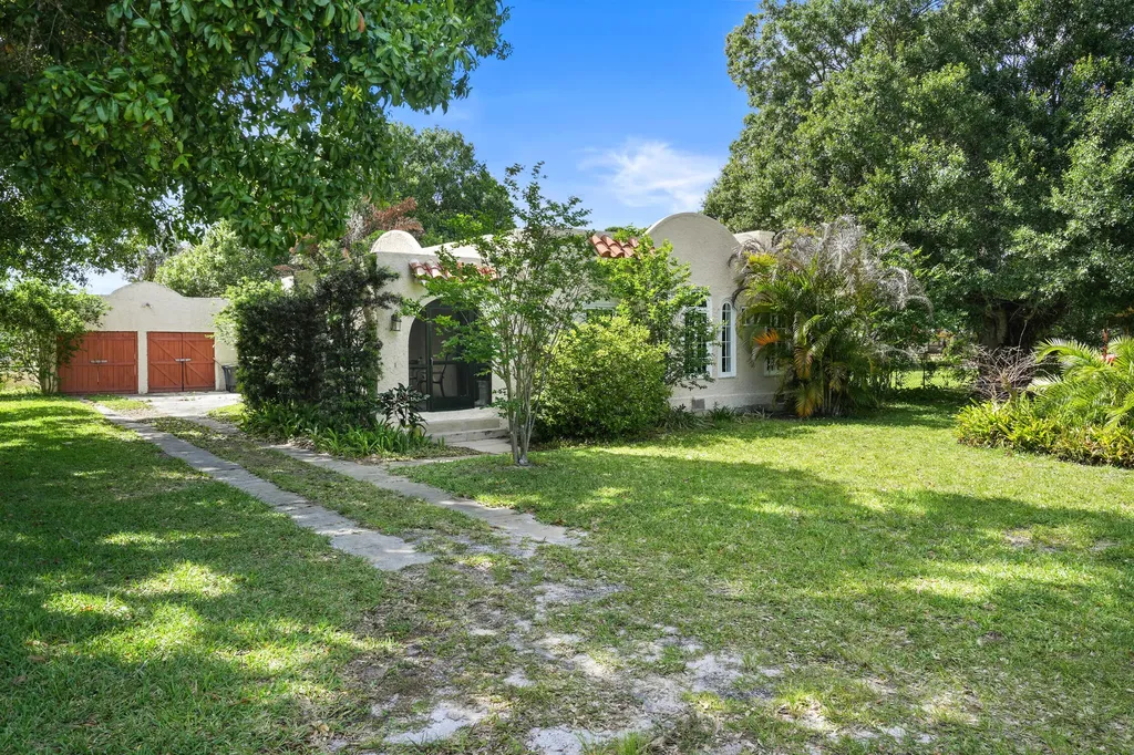 2509 Sunrise Boulevard Fort Pierce FL 34982