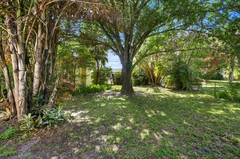 2509 Sunrise Boulevard Fort Pierce FL 34982