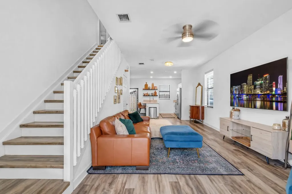 524 SW 19th Way Fort Lauderdale FL 33312