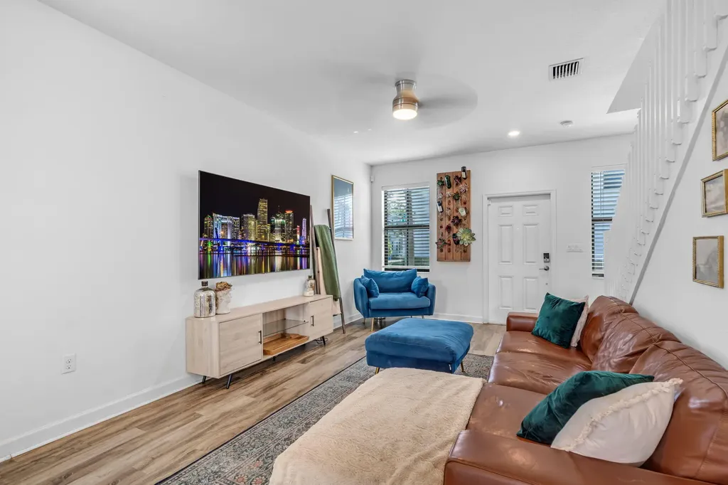 524 SW 19th Way Fort Lauderdale FL 33312