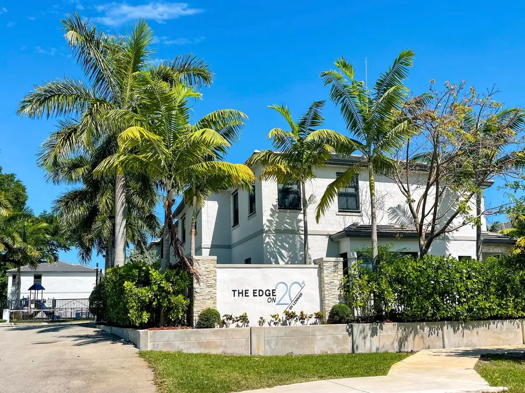 524 SW 19th Way Fort Lauderdale FL 33312