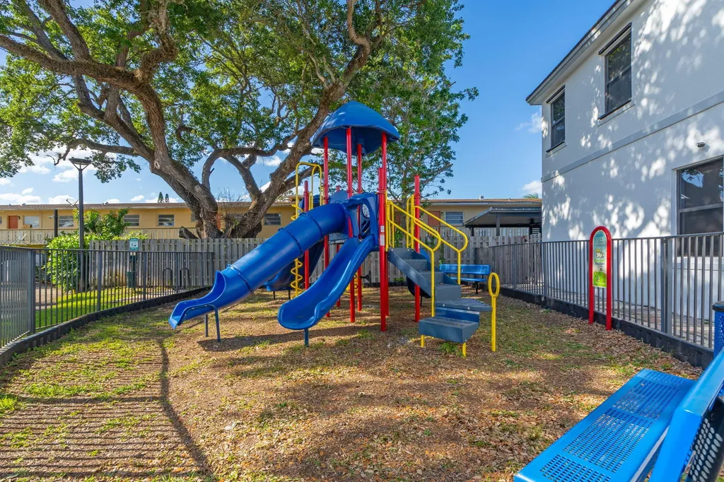 524 SW 19th Way Fort Lauderdale FL 33312