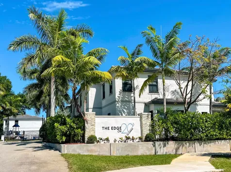 524 SW 19th Way Fort Lauderdale FL 33312