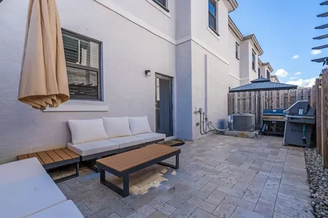 524 SW 19th Way Fort Lauderdale FL 33312