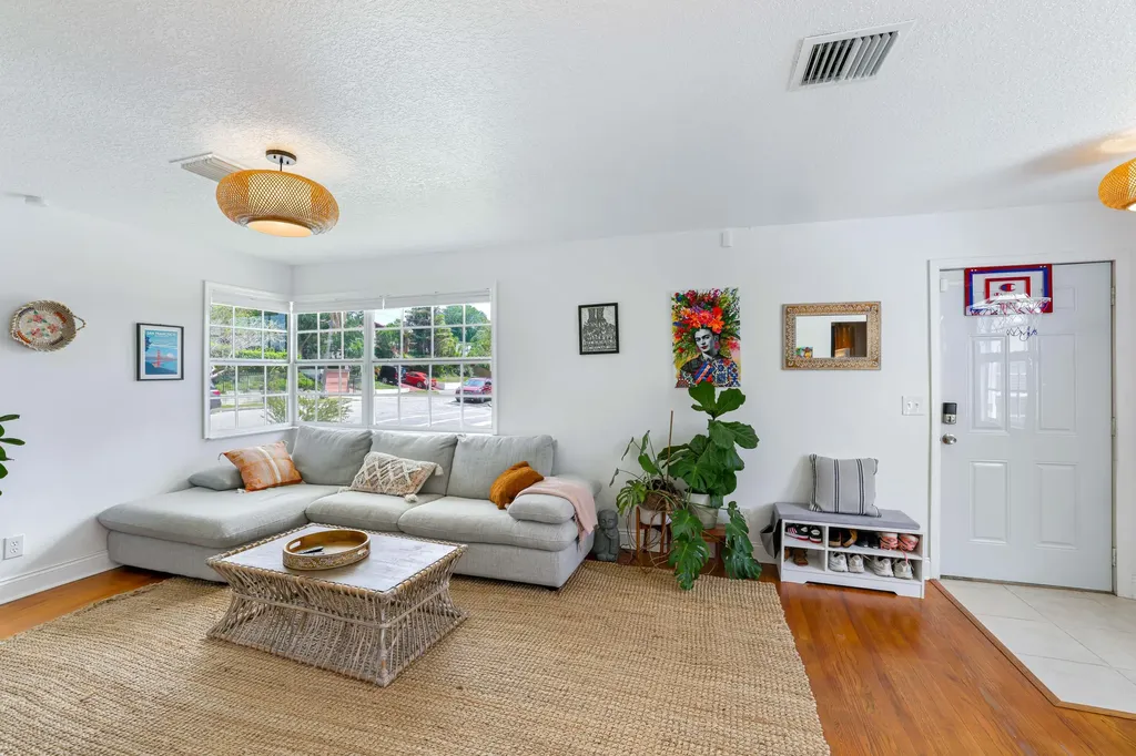 901 39th Street West Palm Beach FL 33407