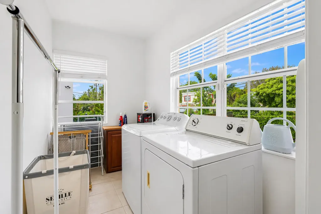 901 39th Street West Palm Beach FL 33407