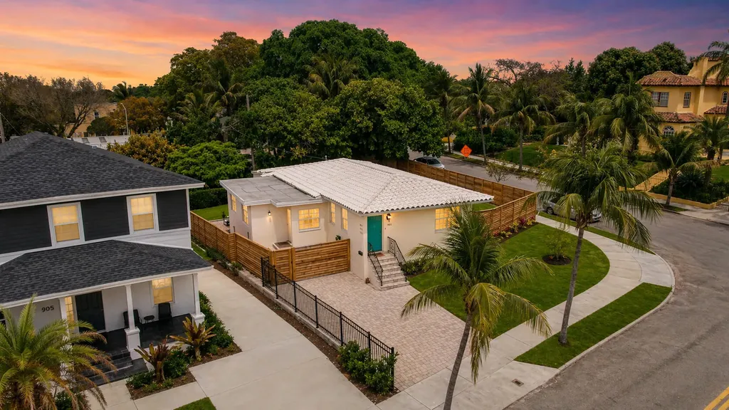 901 39th Street West Palm Beach FL 33407