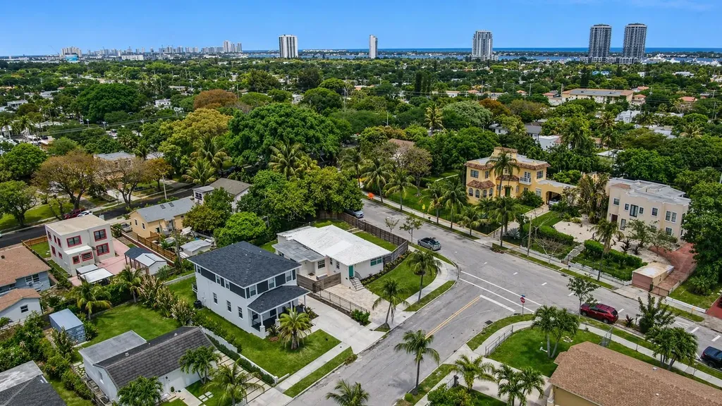 901 39th Street West Palm Beach FL 33407