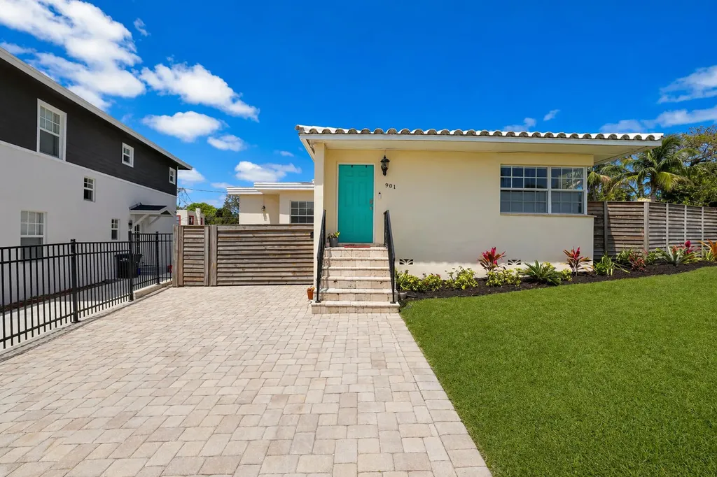901 39th Street West Palm Beach FL 33407