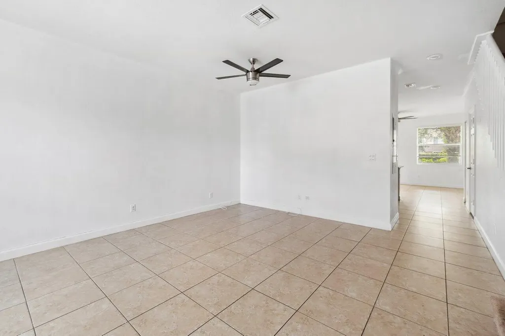 5288 Ashley River Road West Palm Beach FL 33417