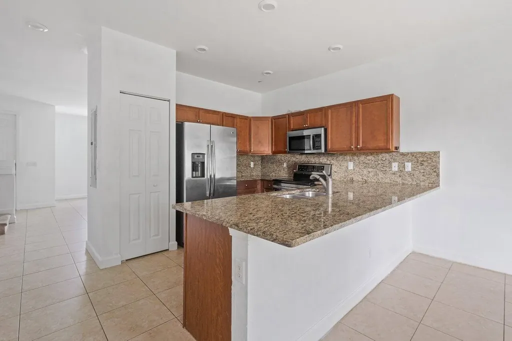 5288 Ashley River Road West Palm Beach FL 33417