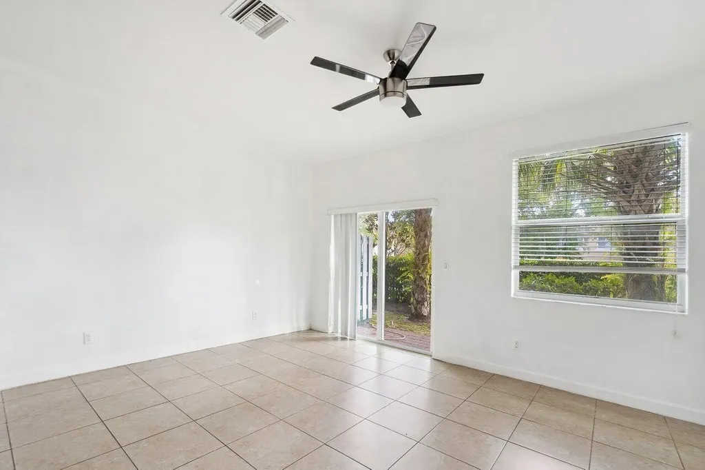 5288 Ashley River Road West Palm Beach FL 33417