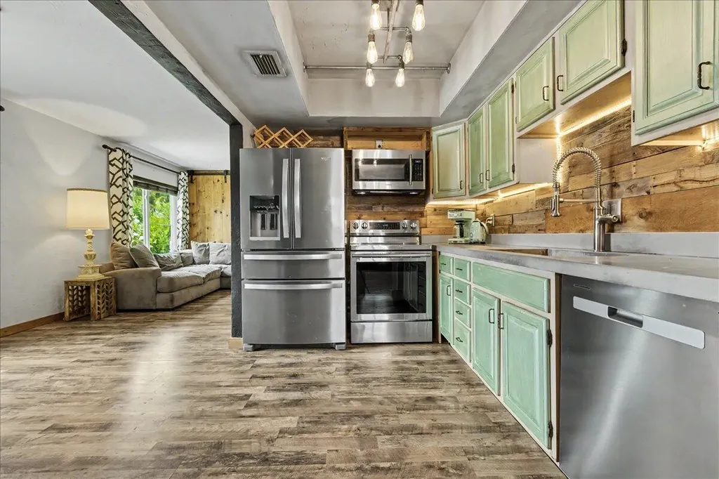 411 SW 1st Street Boca Raton FL 33432