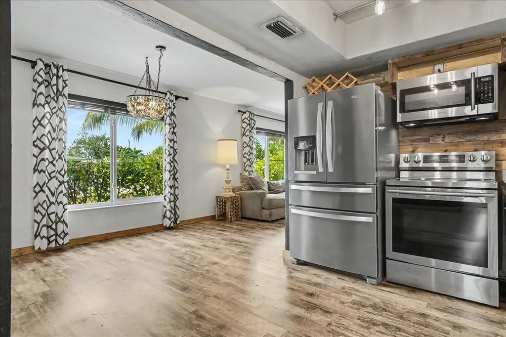 411 SW 1st Street Boca Raton FL 33432