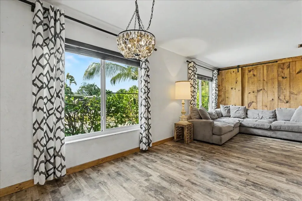 411 SW 1st Street Boca Raton FL 33432