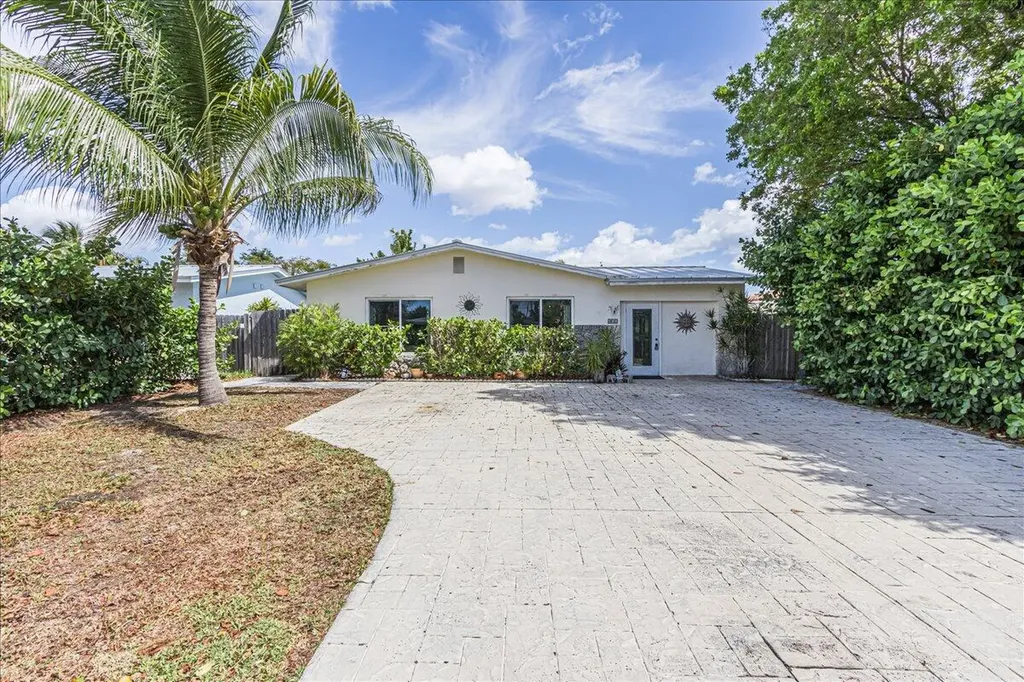 411 SW 1st Street Boca Raton FL 33432