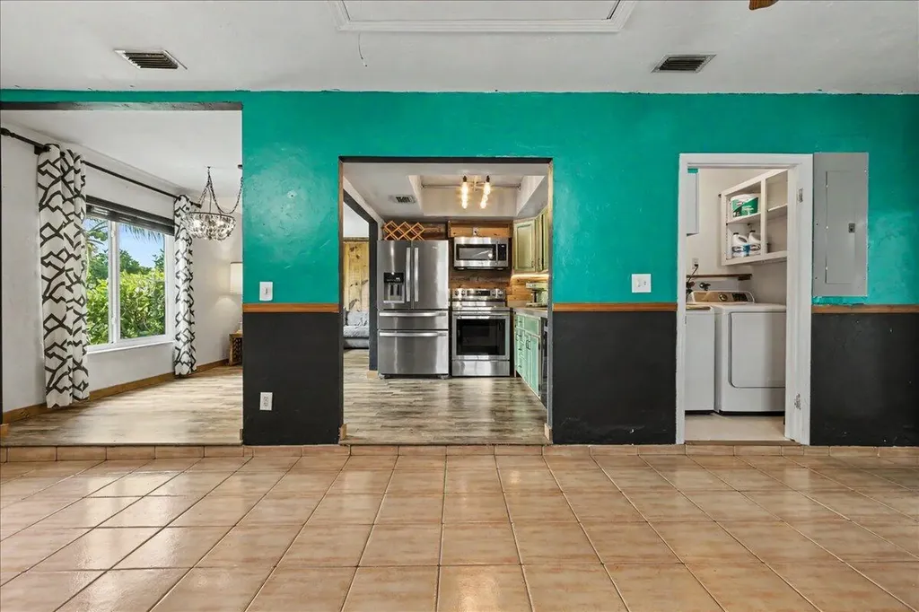 411 SW 1st Street Boca Raton FL 33432