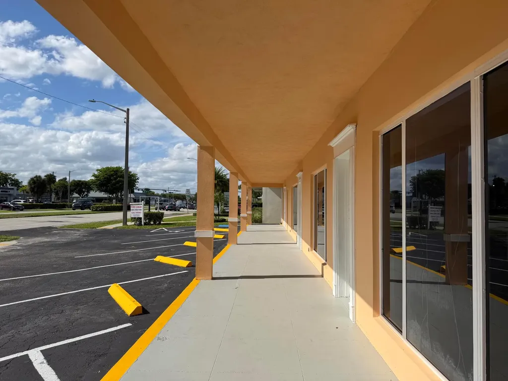3060 N Federal Highway Boca Raton FL 33431