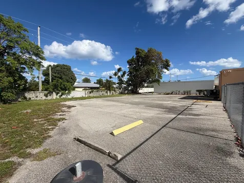 3060 N Federal Highway Boca Raton FL 33431