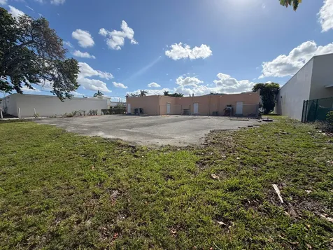 3060 N Federal Highway Boca Raton FL 33431