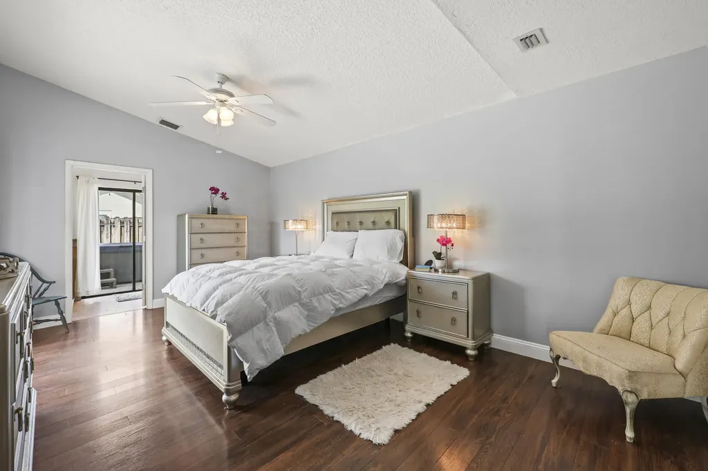 21059 Rustlewood Avenue Boca Raton FL 33428