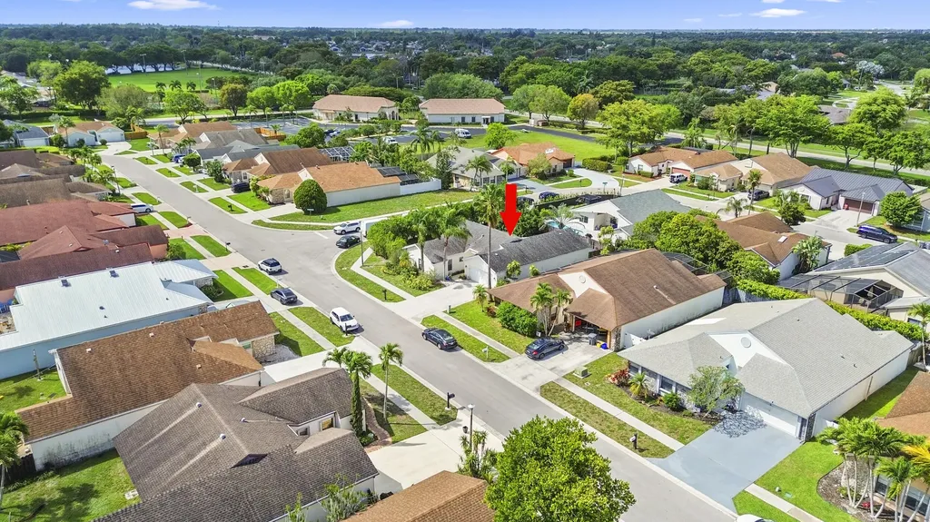 21059 Rustlewood Avenue Boca Raton FL 33428