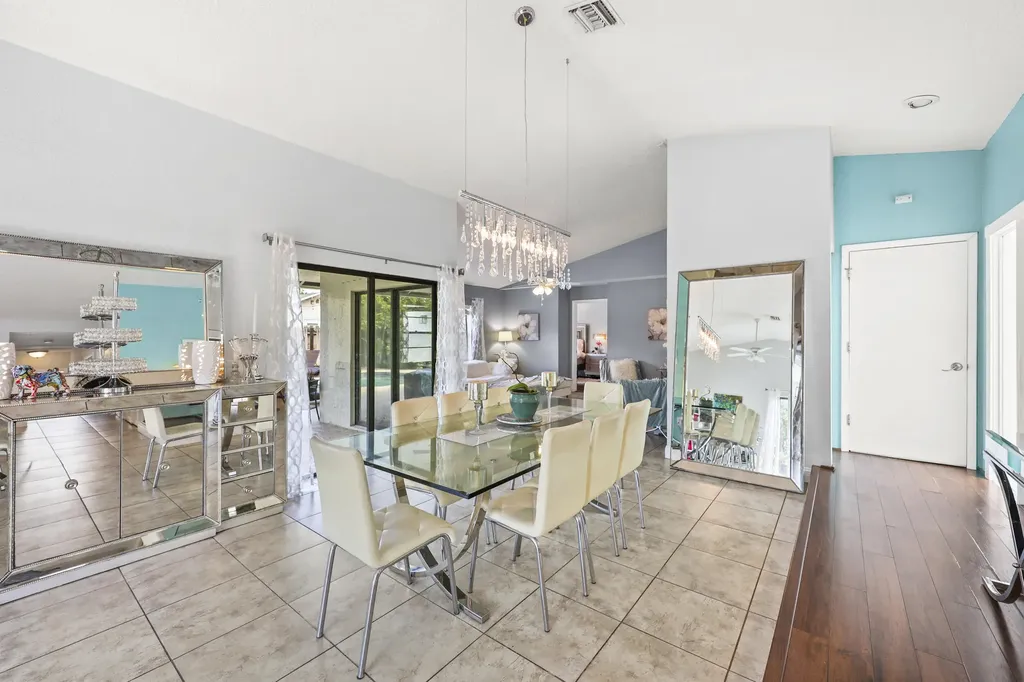 21059 Rustlewood Avenue Boca Raton FL 33428