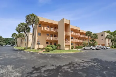 8390 Lagos De Campo Boulevard Tamarac FL 33321