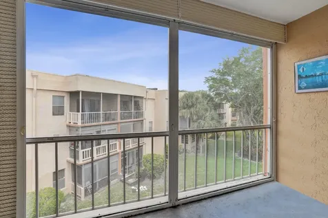 8390 Lagos De Campo Boulevard Tamarac FL 33321